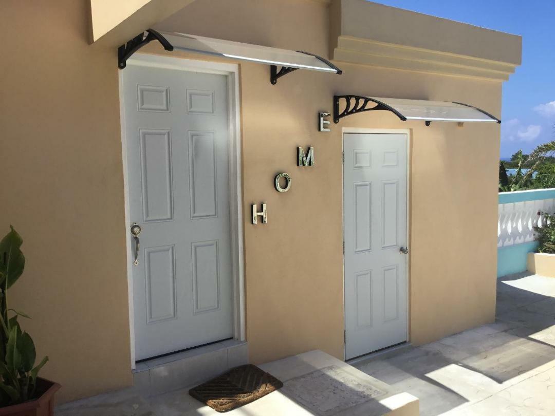 Cool Breeze Discovery Bay Exterior photo